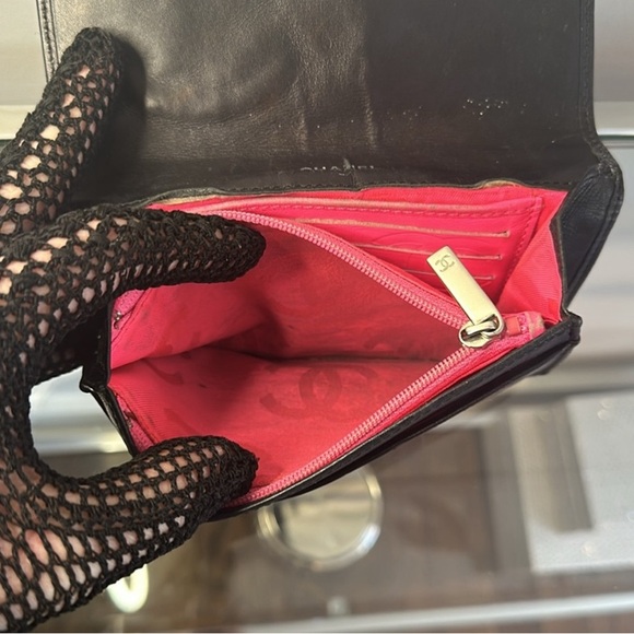 AUTHENTIC CHANEL Cambon Small Calfskin Wallet EUC - Picture 13 of 13